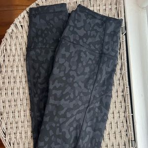 Lululemon in movement everlux leggings 25”